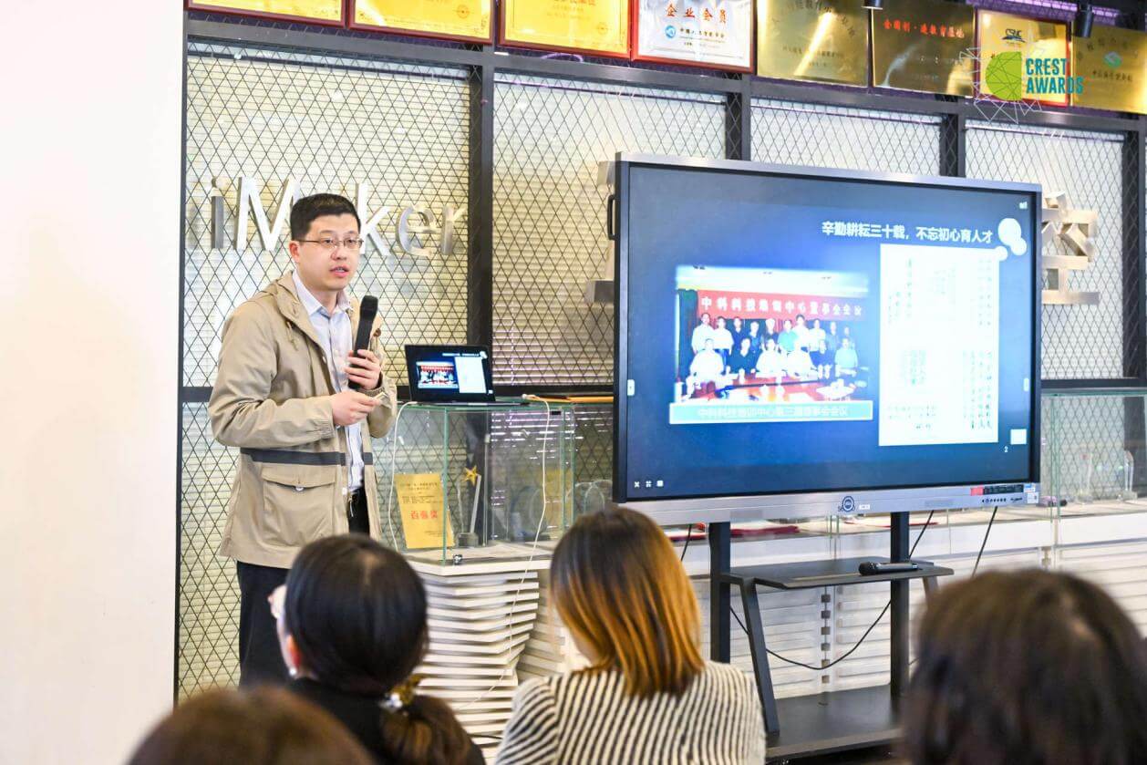 科创教育火遍全球,“黑板上做实验”却挫伤孩子兴趣,困境亟待打破-黑板洞察