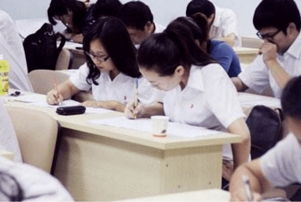 教师招聘取消统考?一场权力下放之争的审视 教师招聘取消统考?一场权力下放之争的审视