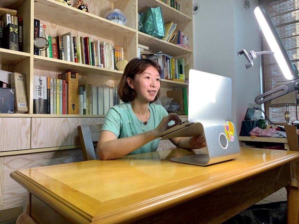 新东方高考公益直播课二期结课,51位名师助考生赢得高考-黑板洞察